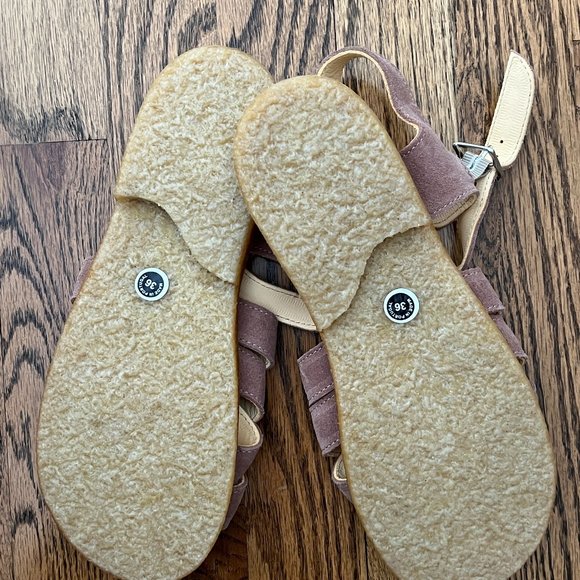 Girl's Angulus dusty rose suede sandals new in box size 4 - Picture 3 of 4
